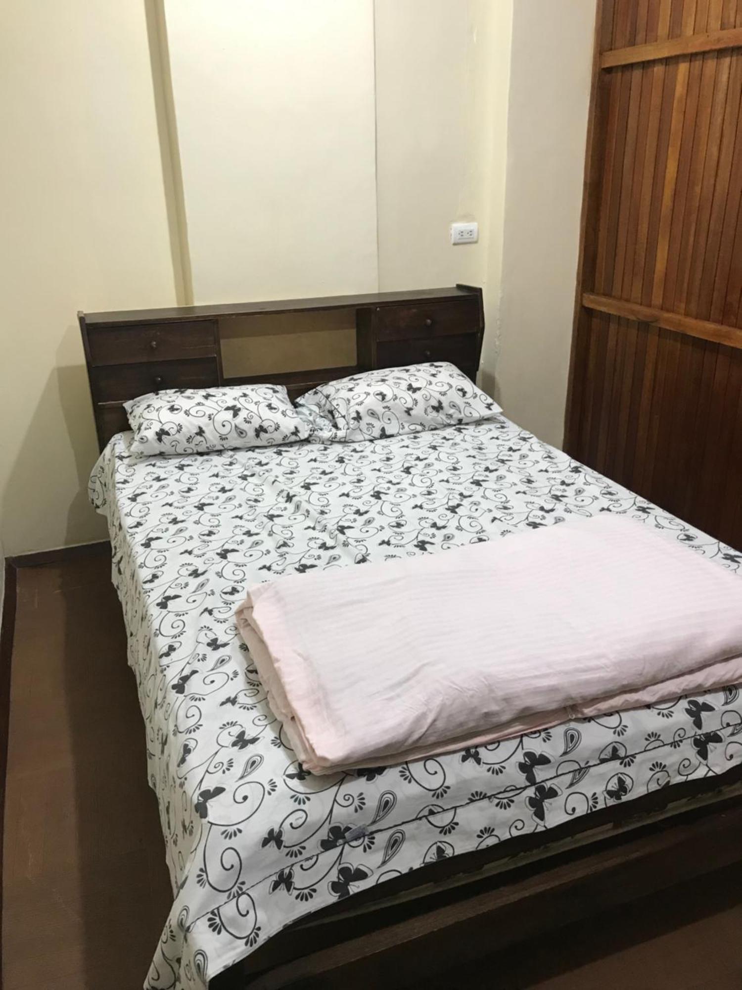 Albergue Camry Backpackers佳美背包客旅馆 Cuenca Exteriör bild