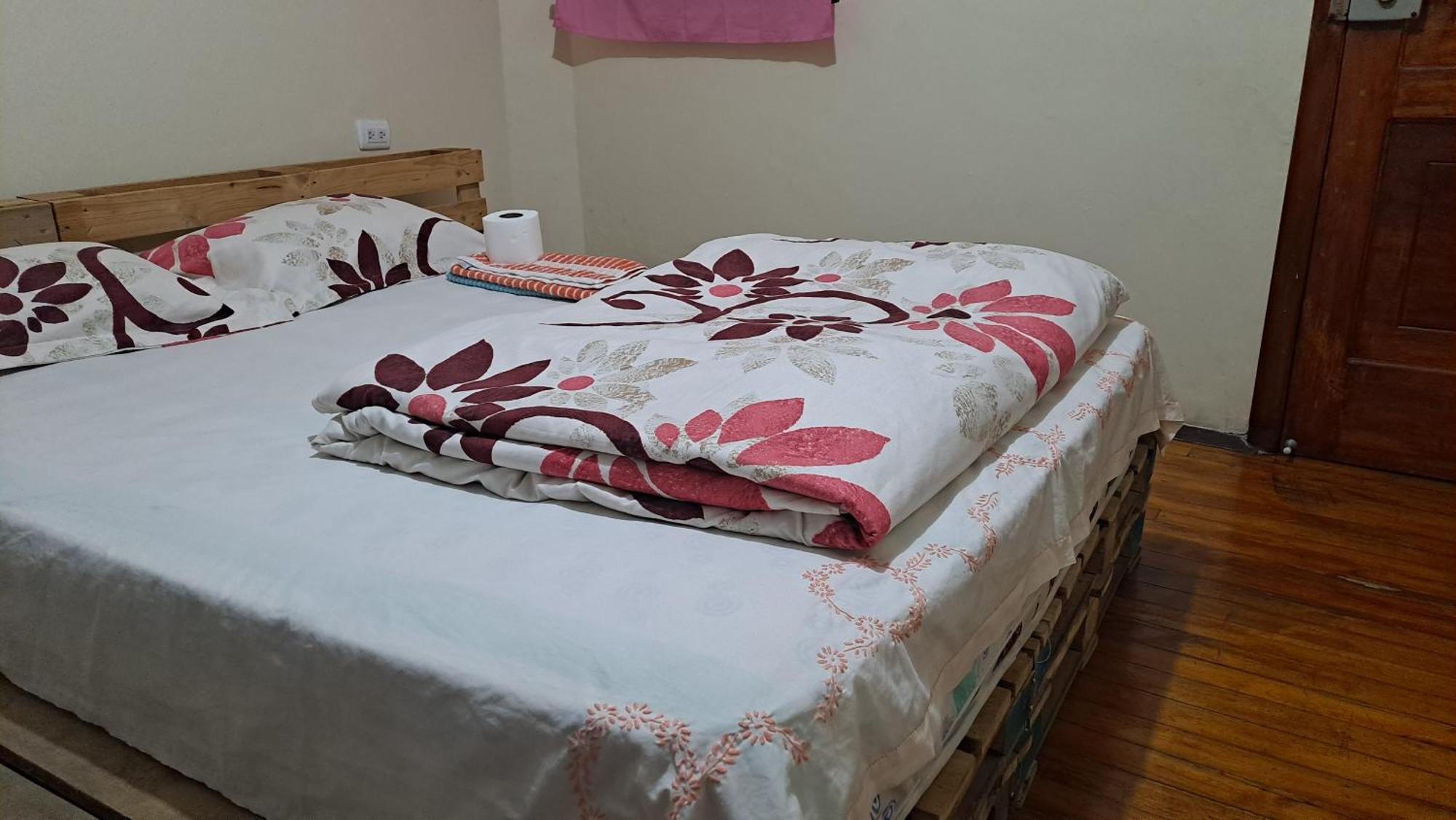 Albergue Camry Backpackers佳美背包客旅馆 Cuenca Exteriör bild