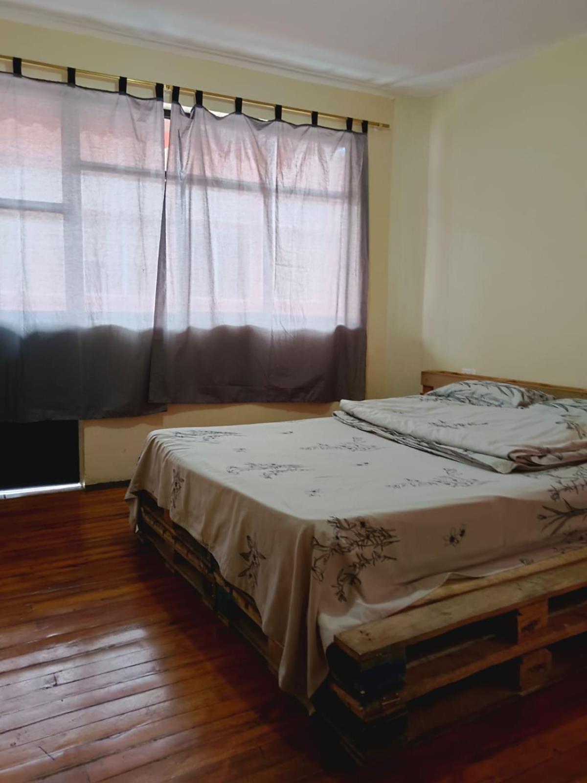Albergue Camry Backpackers佳美背包客旅馆 Cuenca Exteriör bild